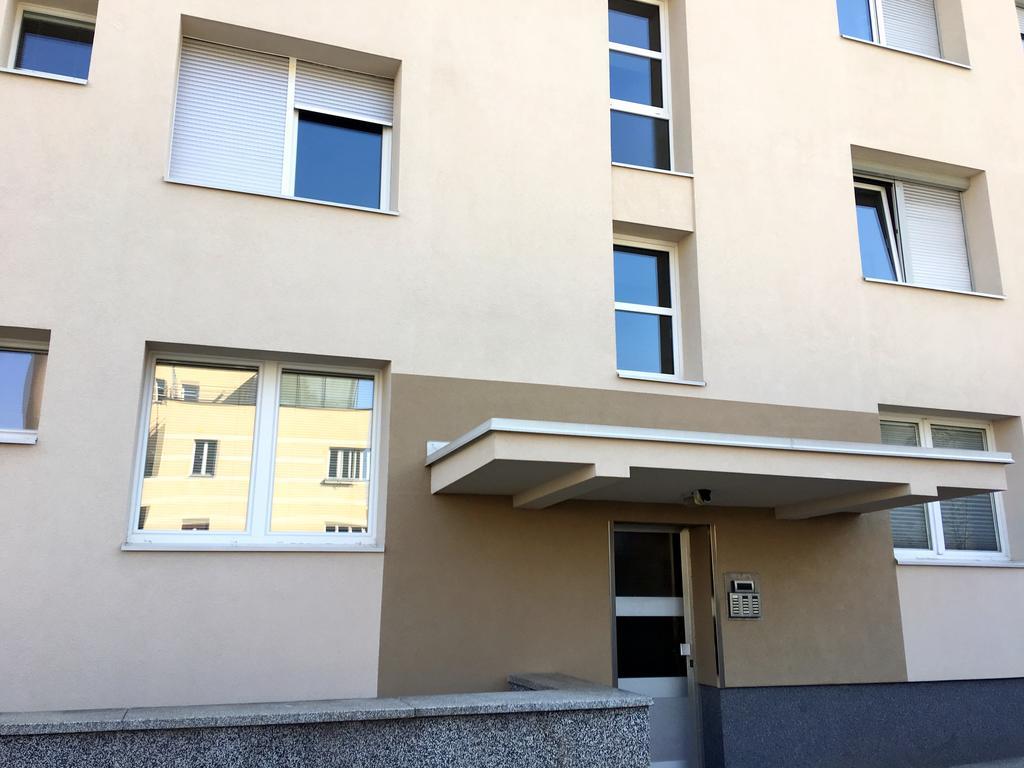 Center Flat